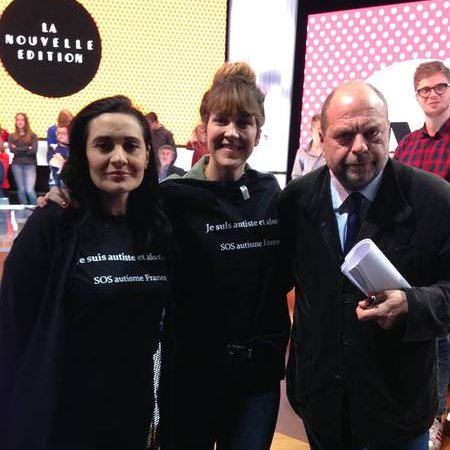 Olivia Cattan avec Daphné Bürki et Éric Dupond-Moretti sur le plateau de La Nouvelle Édition